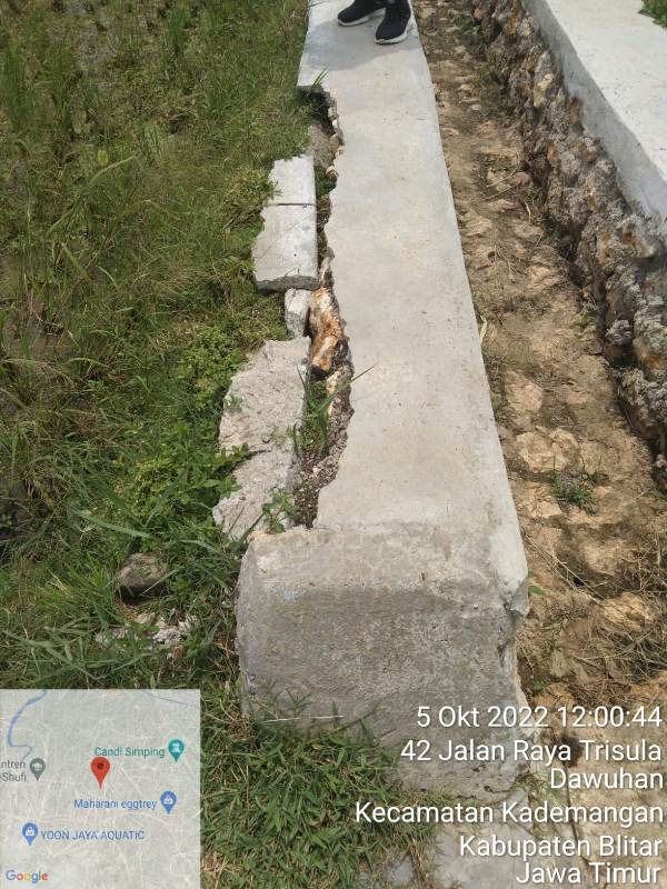 BANGUNAN SALURAN DRAINASE  BARU BERUMUR 4 BULAN RUSAK PARAH, DIDUGA PEMDES DAWUHAN SELEWENGKAN DANA DESA UNTUK KETAHANAN PANGAN