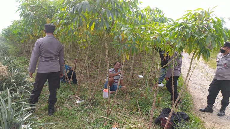 Cegah Gangguan Kamtibmas, Polsek Nglegok Gelar Patroli Dialogis