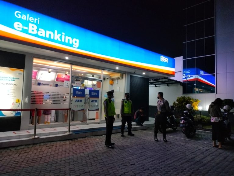 Polsek Kepanjenkidul Giatkan Patroli ke Perbankan dan Obyek Vital