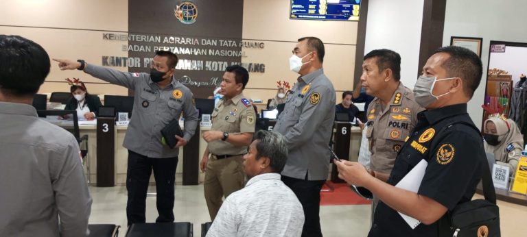 Satgas Pungli Pusat Sidak Kantor BPN Kota Kupang, Ada Warga Menangis