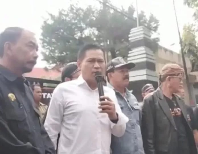 Koalisi Aktivis Lintas Sektoral (KALIS) Tuntut DPRD Kabupaten Magetan Bentuk Pansus Guna Menyelamatkan PDAM Tirta Lawu