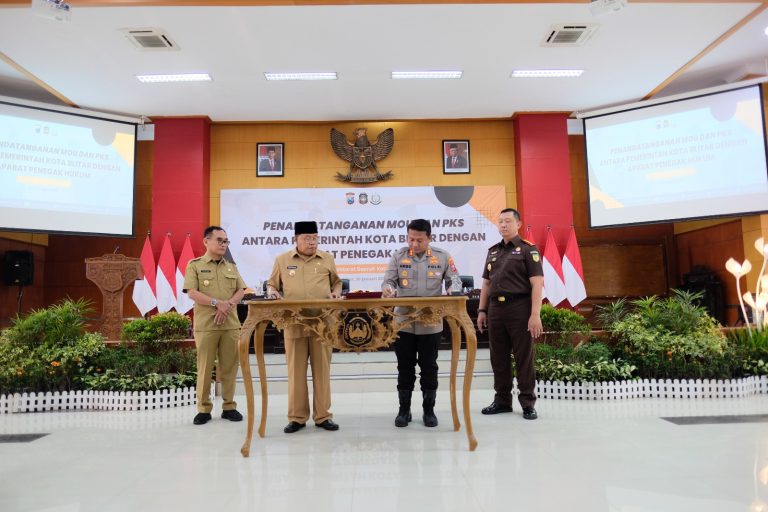 Siap Awasi Pelaksanaan Proyek Strategis 2023 Pemkot Blitar, Polres Blitar Kota Bersama Kejaksaan Negeri Blitar Tanda Tangani MOU dan PKS