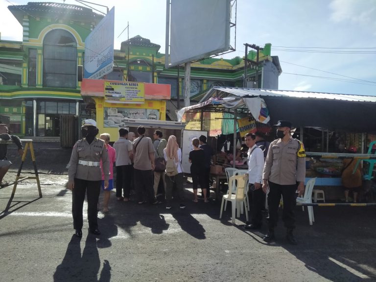 Satgas Pangan Polres Blitar Kota Bersama Disperindag Gelar Operasi Pasar Beras Murah