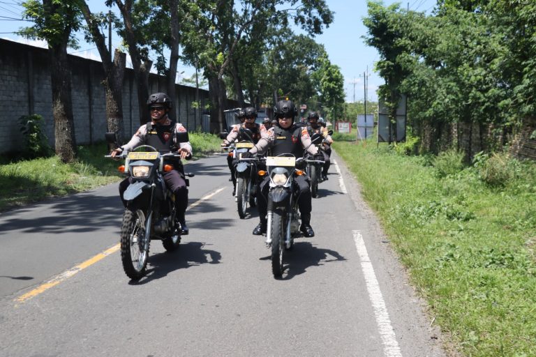 Wujudkan Harkamtibmas Di Wilayahnya, Kapolres Blitar Pimpin Patroli R2