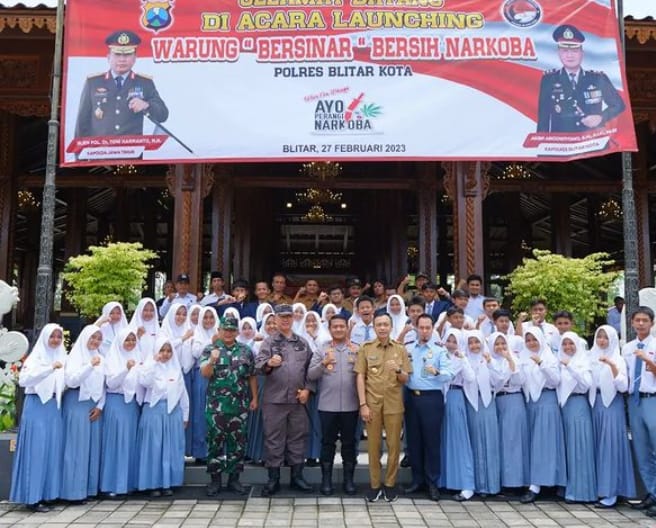 HADIRI LAUNCHING WARUNG BERSINAR , WABUP BLITAR: MARI SATUKAN TEKAD PERANGI NARKOBA 