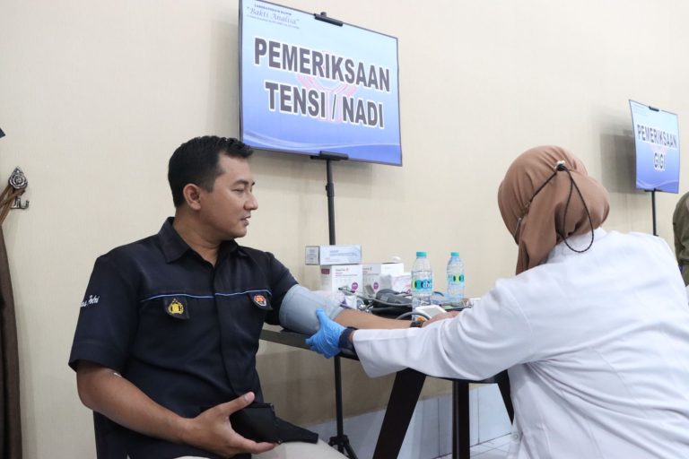 Polres Blitar Kota Lakukan Pemeriksaan Kesehatan Para Personel Secara Berkala