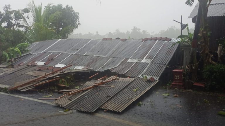 BANCAK BERDUKA,118 Rumah Rusak Akibat Angin Puting Beliung