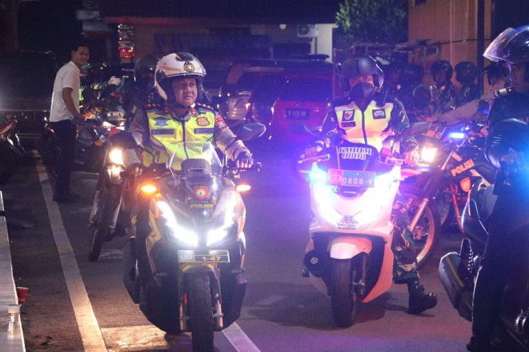 Jaga Kondusifitas Selama Ramadhan, Kapolres Blitar Kota Gelar Patroli Skala Besar