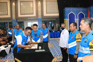 Kapolda Jatim Pimpin Pengambilan Sumpah Seleksi Calon  Anggota Polri Tahun 2023