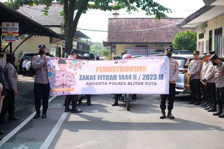 Polres Blitar Kota Bagikan 1.527 Kg Beras Zakat Fitrah, Ini Sasarannya