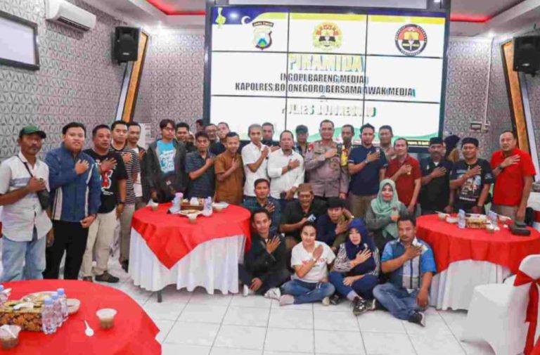 Jelang Lebaran, Polres Bojonegoro Gelar Piramida Dan Buka Bersama Awak Media