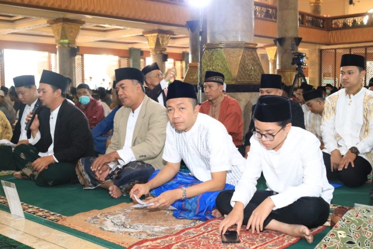 Khutbah Solat Idul Fitri 1444 H, Wabup Blitar : Pada Tahun Politik Ini Tetaplah  Jaga Kerukunan