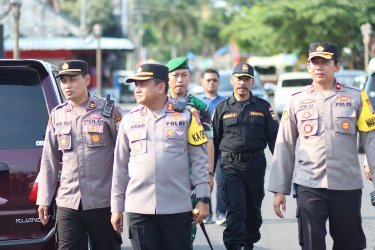 Kapolres Blitar Kota Pantau Tempat Wisata Pastikan Libur Lebaran Aman