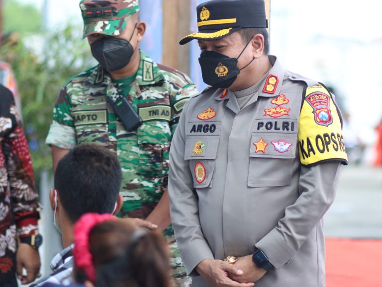 Puluhan Pemudik Tujuan Jakarta dan Surabaya Apresiasi Program Balik Mudik Gratis Polres Blitar Kota