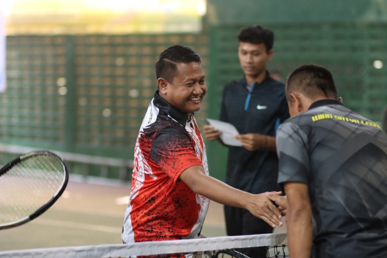 Silaturahmi, Kapolres Blitar Kota Main Tenis Lapangan Bersama Dandim 0808