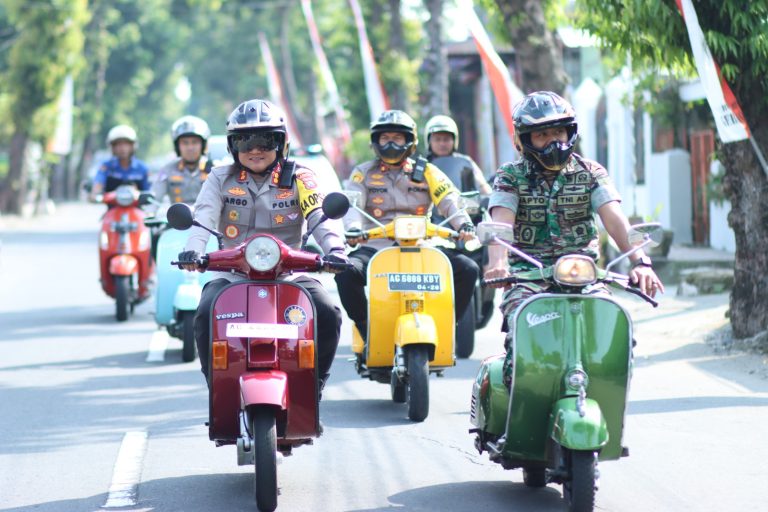 Kapolres Blitar Kota Bersama Dandim 0808 Patroli Sepeda Motor, Pantau Situasi Kamtibmas