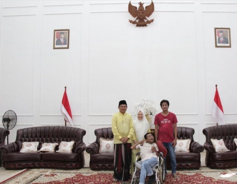 Penyandang Disabilitas Hadiri Open House Bupati Bojonegoro