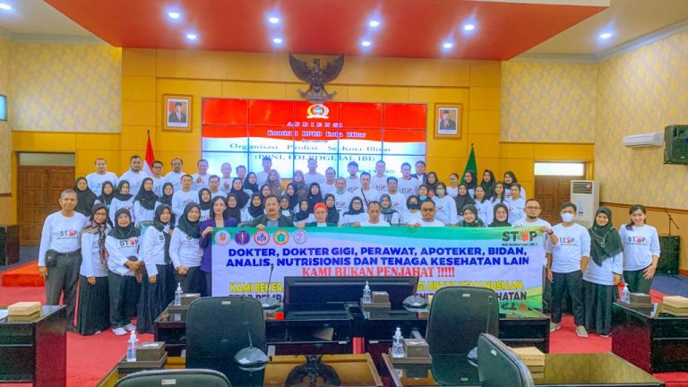 PROTES RUU OMNIBUS LAW, IDI KOTA BLITAR GELAR AKSI MELALUI DPRD KOTA BLITAR