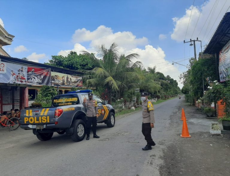 Patroli Polsek Udanawu Untuk Pengamatan Wilayah Area Perkampungan Dan Sawah Antisipasi Aksi Kejahatan