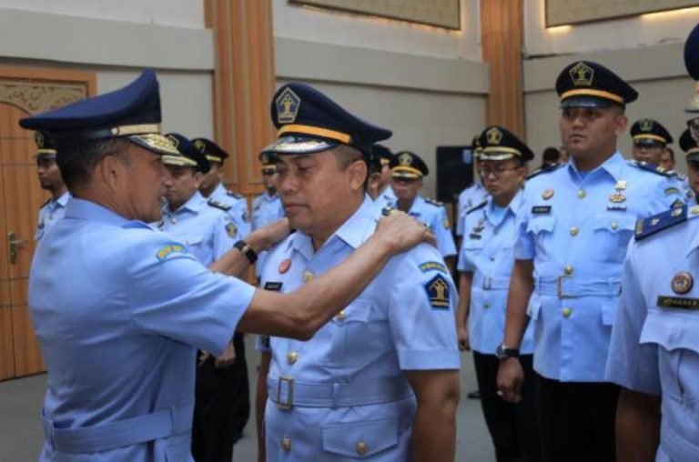 Kakanwil Kemenkumham Jatim Lantik 34 Pejabat Administrasi Dan Fungsional