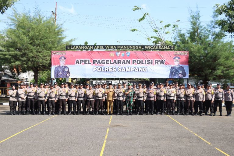 Kapolres Sampang Pimpin Apel Polisi RW