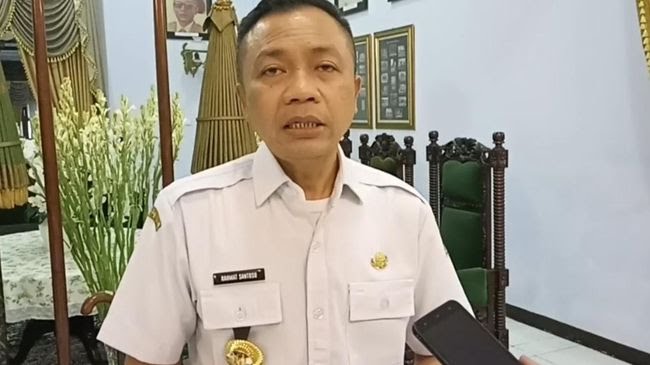 Wabup Rahmat Santoso Siap  Pasang Badan untuk Warga Blitar yang Kena Denda PLN