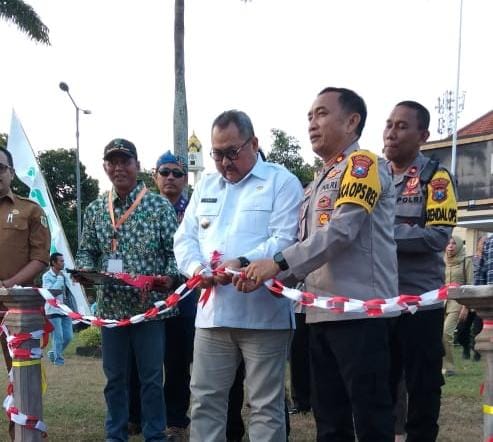 Polres Bondowoso Bangkitkan Ekonomi Masyarakat Dengan Gelar Kontes Bonsai di Hari Bhayangkara ke -77