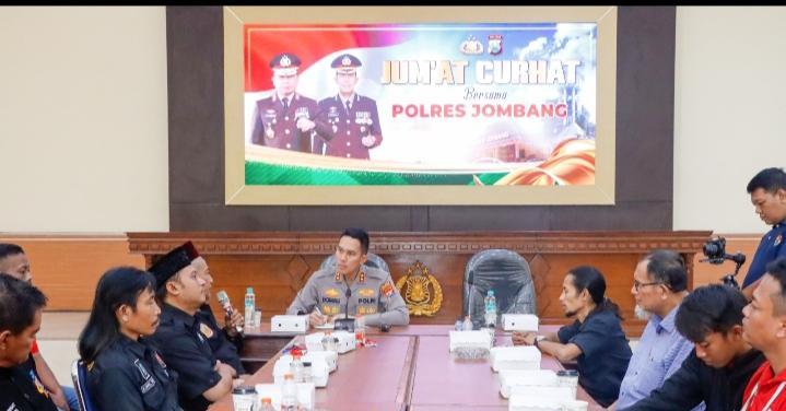 Jum’at Curhat, Kapolres Jombang Dengarkan Aspirasi Perguruan