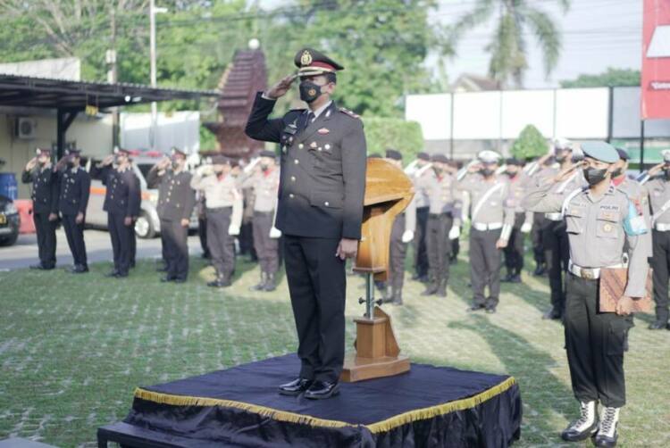 Polres Blitar Kota Gelar Upacara Hari Lahir Pancasila