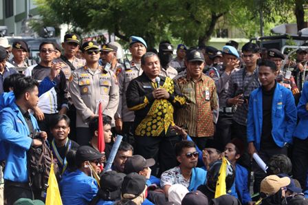 Kapolres Probolinggo Sampaikan Terima Kasih Kepada Mahasiswa, Aksi Damai PMII Berjalan Tertib dan Aman