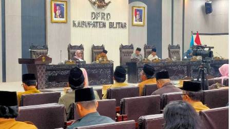 PARIPURNA DPRD KABUPATEN BLITAR BAHAS PERTANGGUNGJAWABAN PELAKSANAAN APBD TAHUN 2022