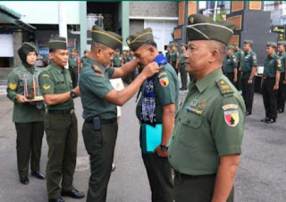 Dandim 0808/Blitar Pimpin Pelepasan Anggota Perwira Dan Bintara Yang Memasuki Masa Pensiun