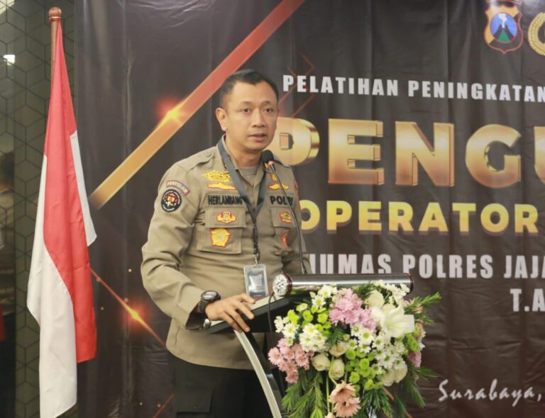 Tingkatkan Kemampuan Bidhumas Polda Jatim Gelar Penguatan Operator Sihumas Jajaran