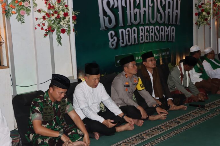 Patroli Skala Besar dan Istighosa Cegah Gangguan kamtibmas saat Malam 1 Suro