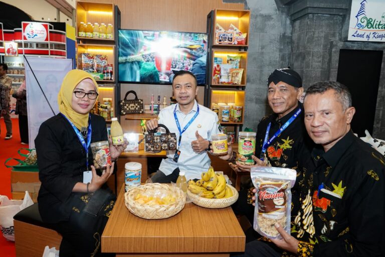 Rakernas Apkasi Ke XV-, Wabup Rahmat Santoso Jual Potensi Blitar Dan Tarik Investor 