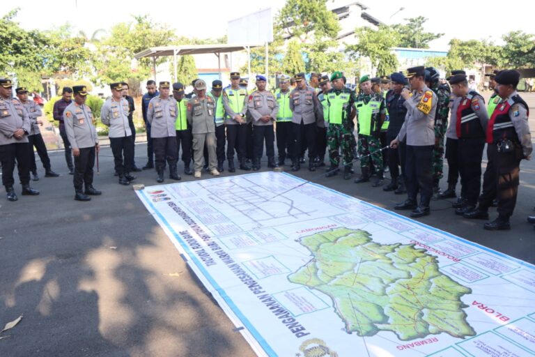 Gelar Apel Gabungan, Polres Tuban Siap Amankan Pengesahan Warga Baru PSHT Malam Ini