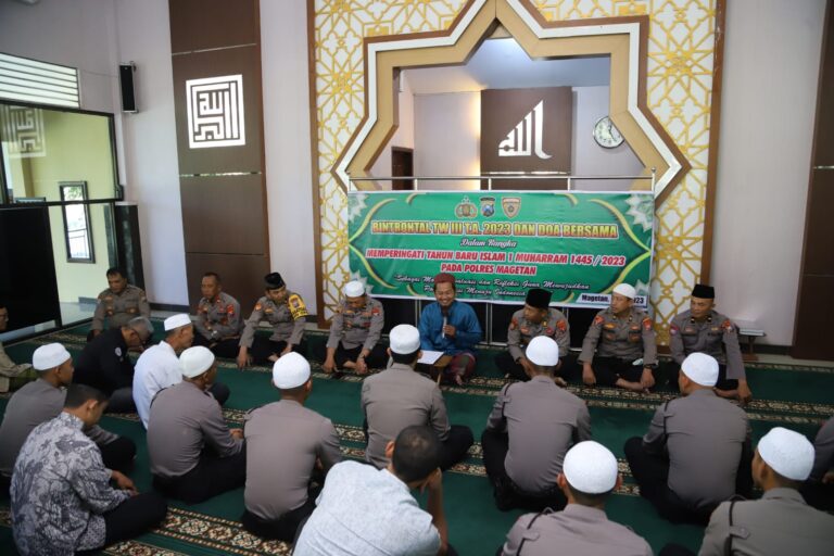 Tahun Baru 1445 H, Polres Magetan Awali Dengan Khotmil Qur’an, Istigosah Dan Doa Bersama