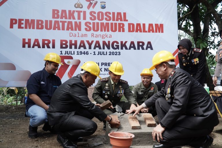 Polres Ponorogo Buatkan Sumur Bor Untuk Warga Karangpatihan