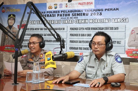 Bersama Media Polres Tanjungperak Sosialisasikan Operasi Patuh Semeru 2023 Cegah Fatalitas Lakalantas