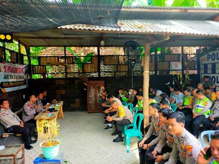 Sebanyak 110 Personel Polres Pamekasan Jadi Polisi RW, Strategi Jaga Kamtibmas di Kampung