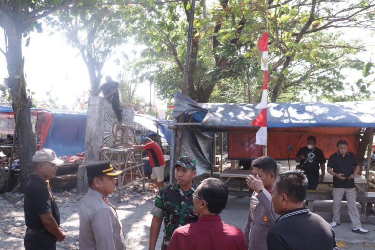 Warga PSHT Kedunggalar Ngawi, Lakukan Pembongkaran Tugu di Tempat Umum