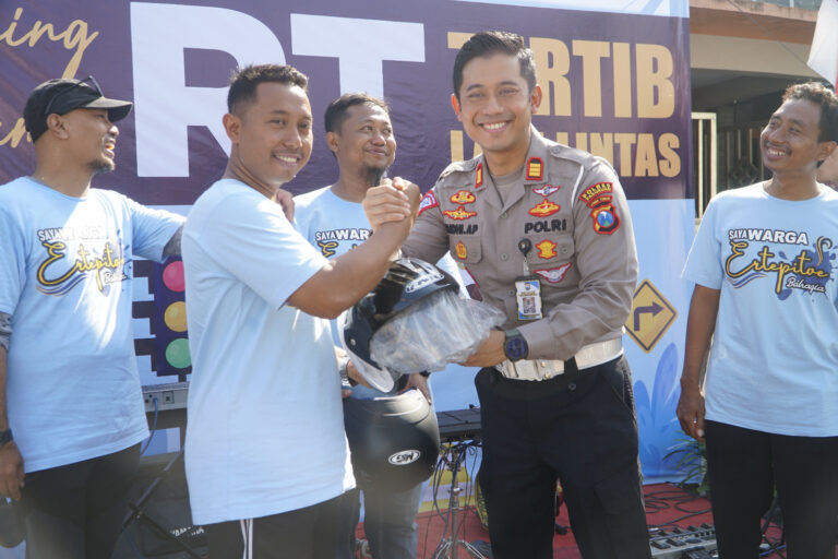 Polres Pasuruan Resmikan Program RT Tertib Lalu Lintas