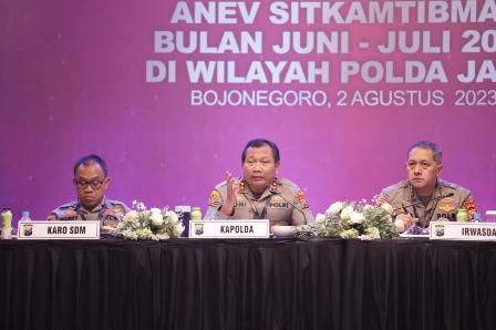 Demi Keselamatan Masyarakat Kapolda Jatim Minta Kepala Daerah Anggarkan Pembangunan Palang Pintu Perlintasan Sebidang