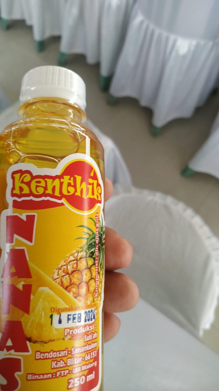 ACARA KENEGARAAN, PEMKAB BLITAR SUGUHKAN PRODUK MINUMAN BELUM KANTONGI IZIN