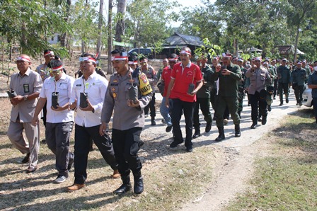 Polres Nganjuk Bersama Forkopimda Tanam Pohon Sebagai Rangkaian Peringatan Hari Kemerdekaan RI ke – 78