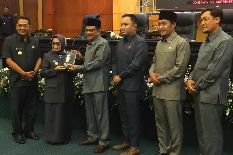 Paripurna Masa Akhir Jabatan, Bupati Jombang Nyatakan Sudah Laksanakan 9 Janji Politiknya