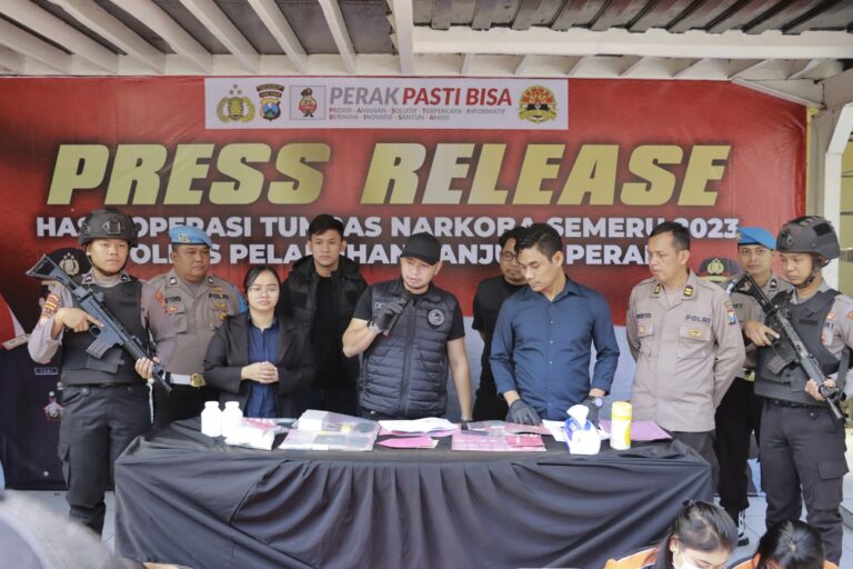 Polres Tanjung Perak Berhasil Ungkap 13 Kasus Narkoba dan Amankan 16 Tersangka