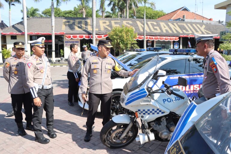 Gelar Pasukan Operasi Zebra Semeru 2023 Polres Nganjuk, Kapolres : Waspadai Peningkatan Aktivitas Masyarakat Pada Tahapan Pemilu 2024