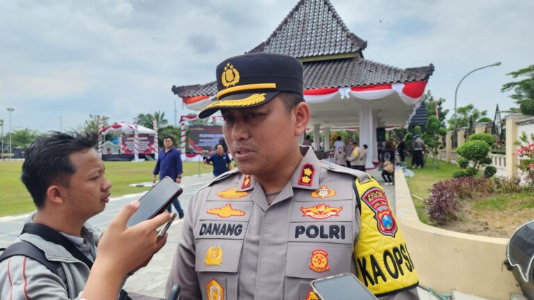 Menjelang Pemilu 2024, Polres Blitar Kota Mengikuti Latihan Sispamkota Bersama Jajaran Polres Rayon IV Polda Jatim