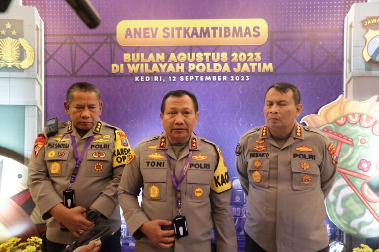 Kapolda Jatim Beri Apresiasi Warga Pesilat Yang Sudah Tertibkan Tugu Perguruan Silat Secara Mandiri